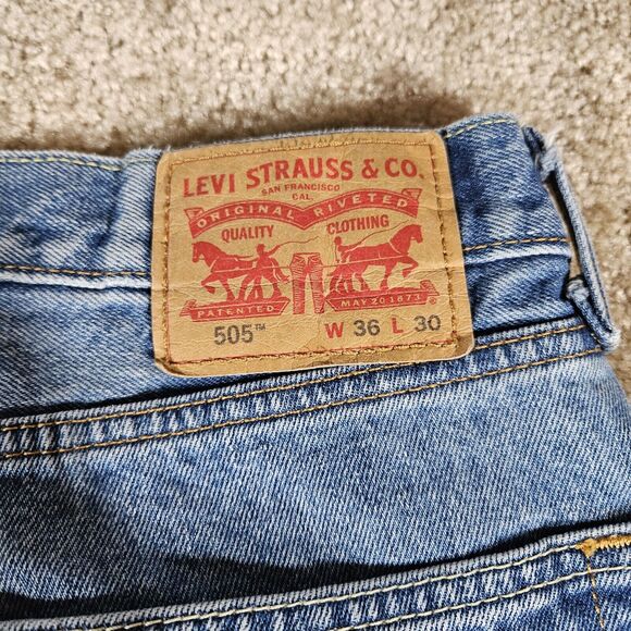 Levi's 505 Mens 36x30 Blue Light Wash Regular Fit Straight Leg Modern Washed Out - Picture 4 of 7